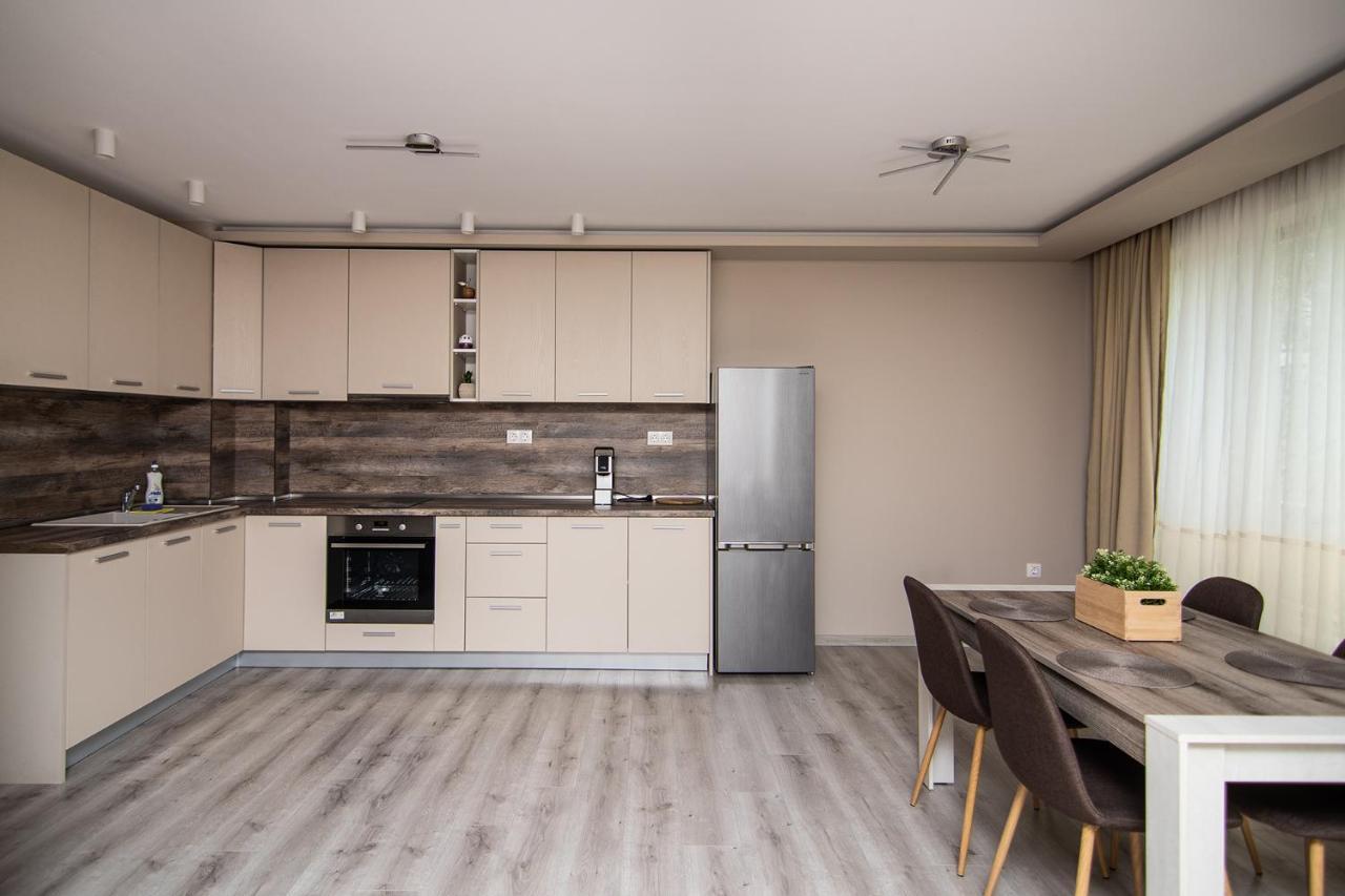 바르나 Cozy Flats Nearby Center Free Park Area 아파트 외부 사진