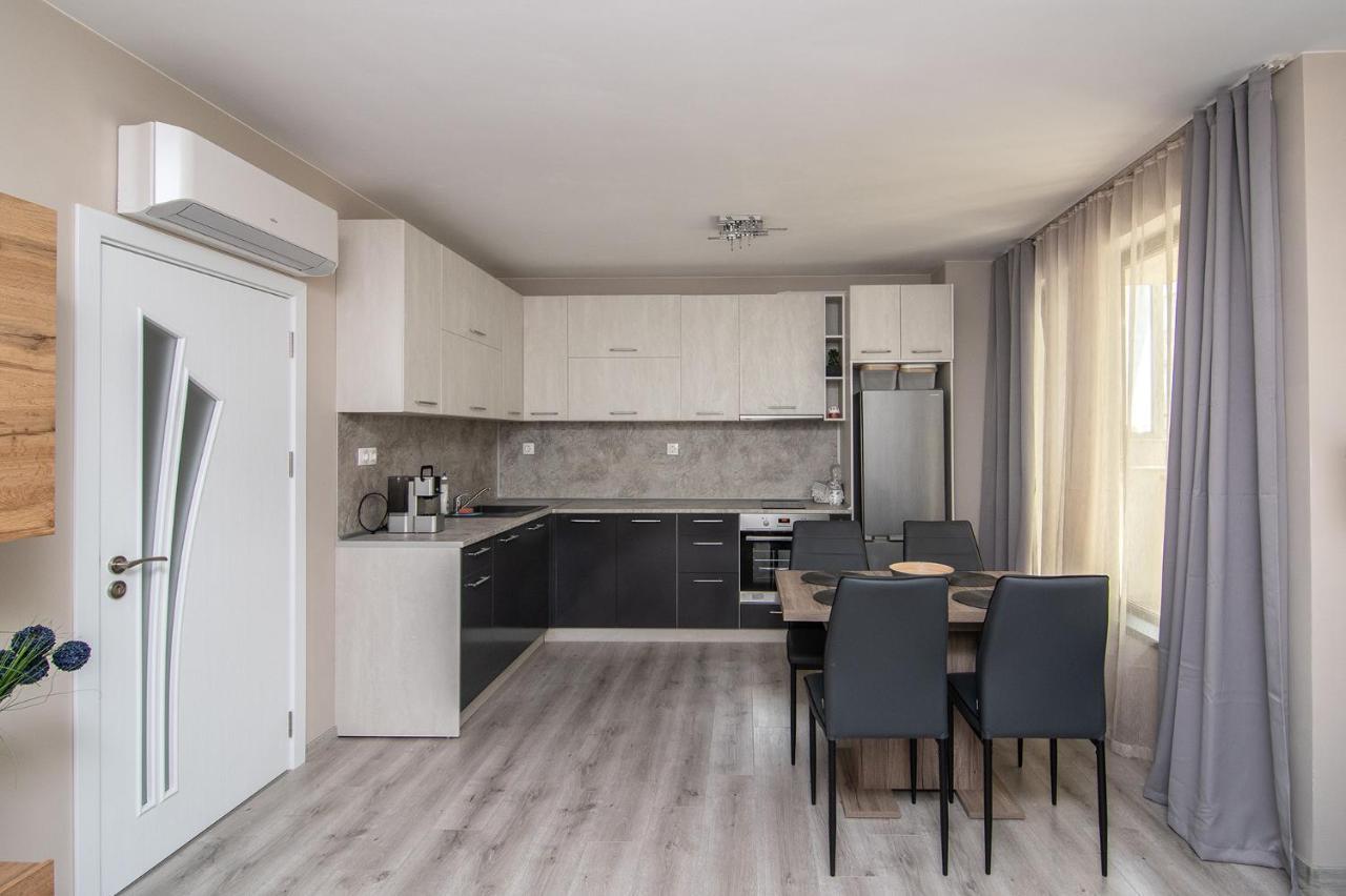 바르나 Cozy Flats Nearby Center Free Park Area 아파트 외부 사진