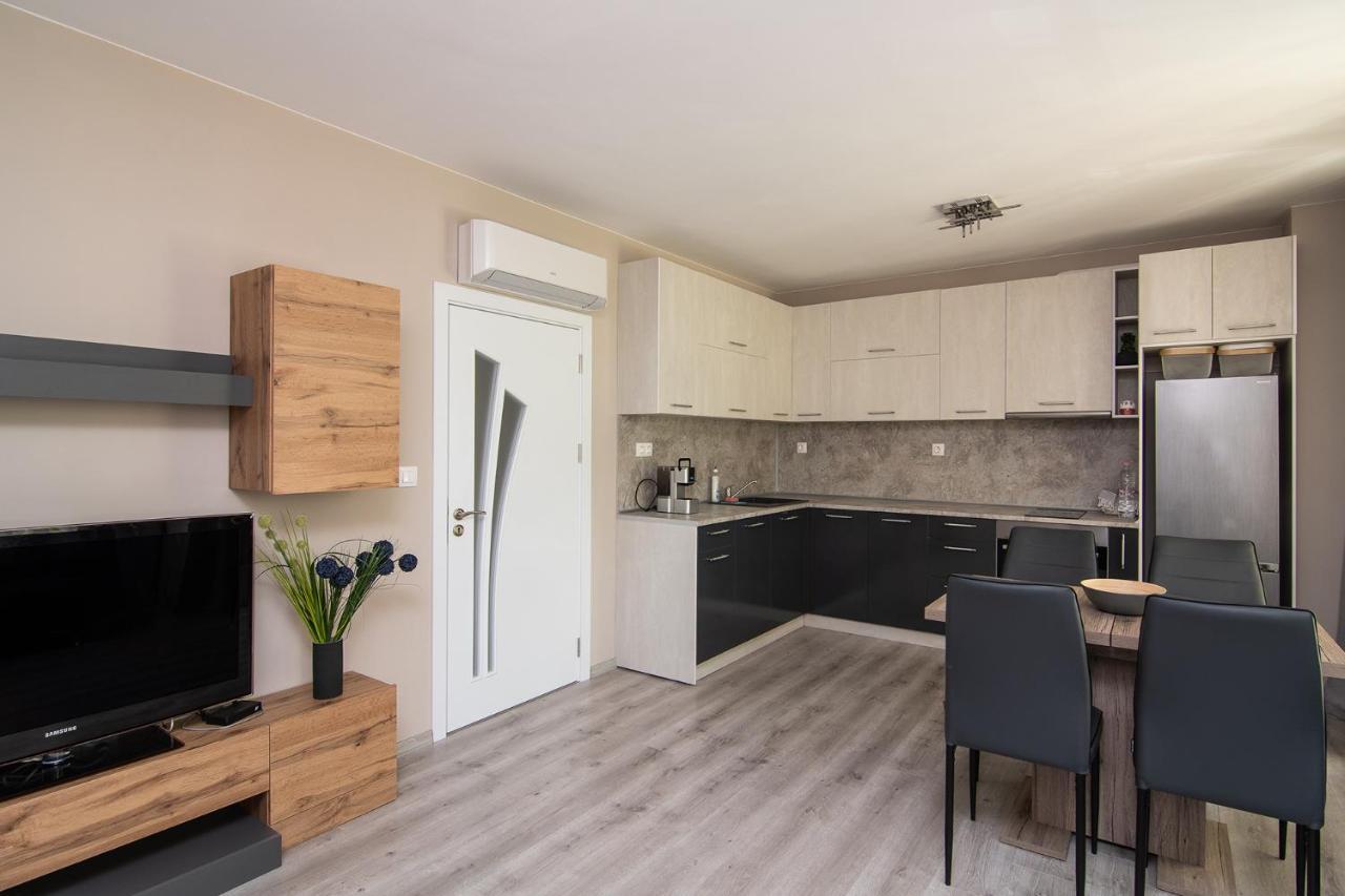 바르나 Cozy Flats Nearby Center Free Park Area 아파트 외부 사진